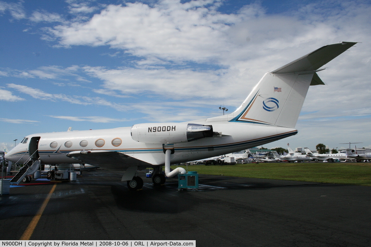 N900DH, 1972 Grumman G-1159 Gulfstream II C/N 111, Gulfstream II at NBAA