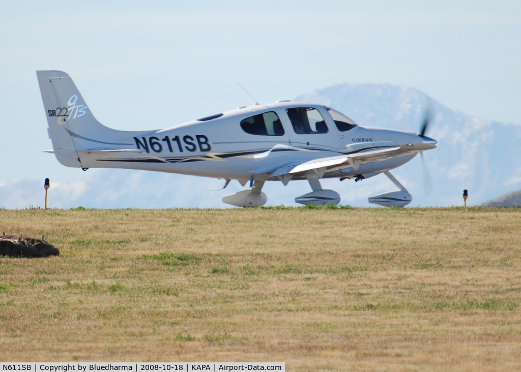 N611SB, 2004 Cirrus SR22 GTS C/N 1180, Position and Hold for 17L.