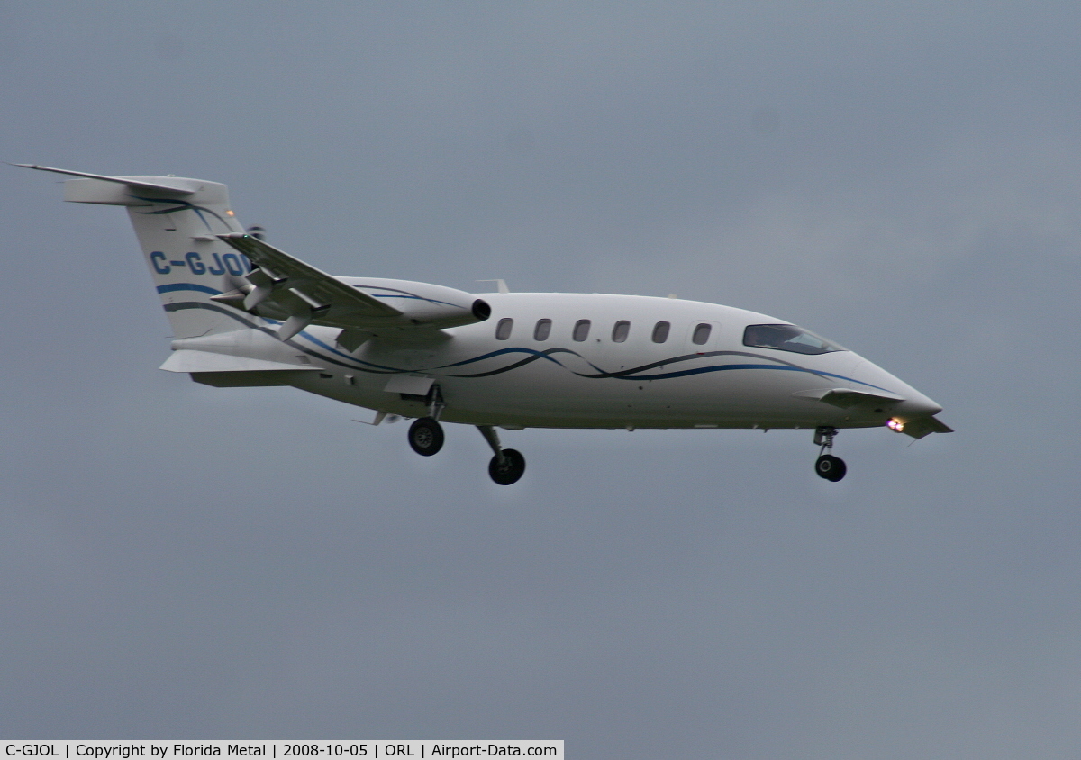 C-GJOL, 2003 Piaggio P-180 Avanti C/N 1069, Piaggio P-180