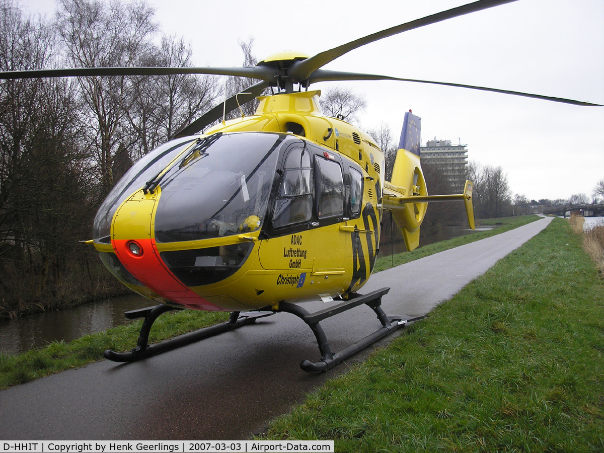 D-HHIT, 2008 Eurocopter EC-135P-2+ C/N 0677, Trauma Hel / Life Liner x Landing on dike , Purmerend , The Netherlands