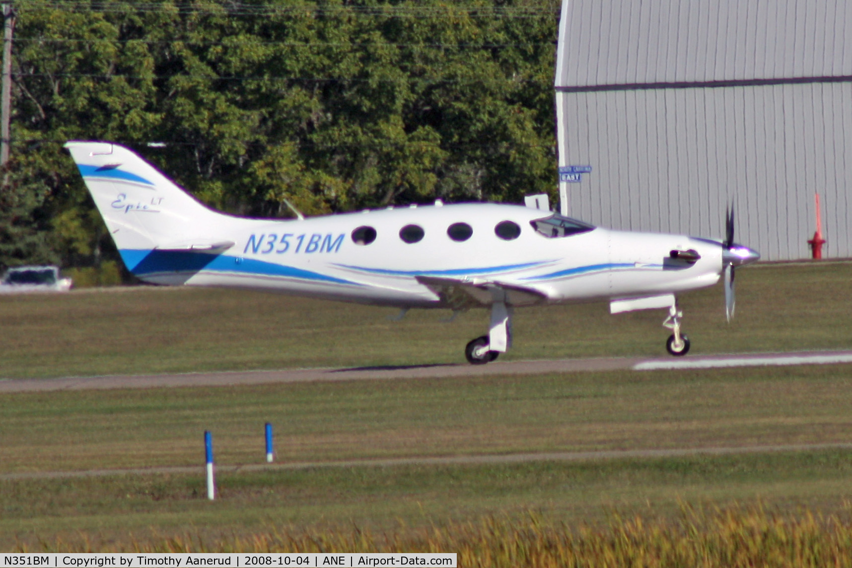 N351BM, 2007 AIR Epic LT C/N 0110, Arriving at Anoka, EPIC LT, serial 0110