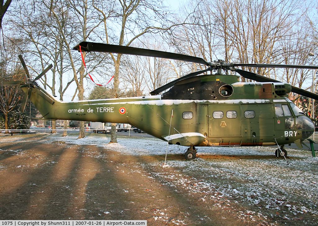 1075, Aérospatiale SA-330B Puma C/N 1075, Preserved at the entrance of the Pau Paratrooping Museum...
