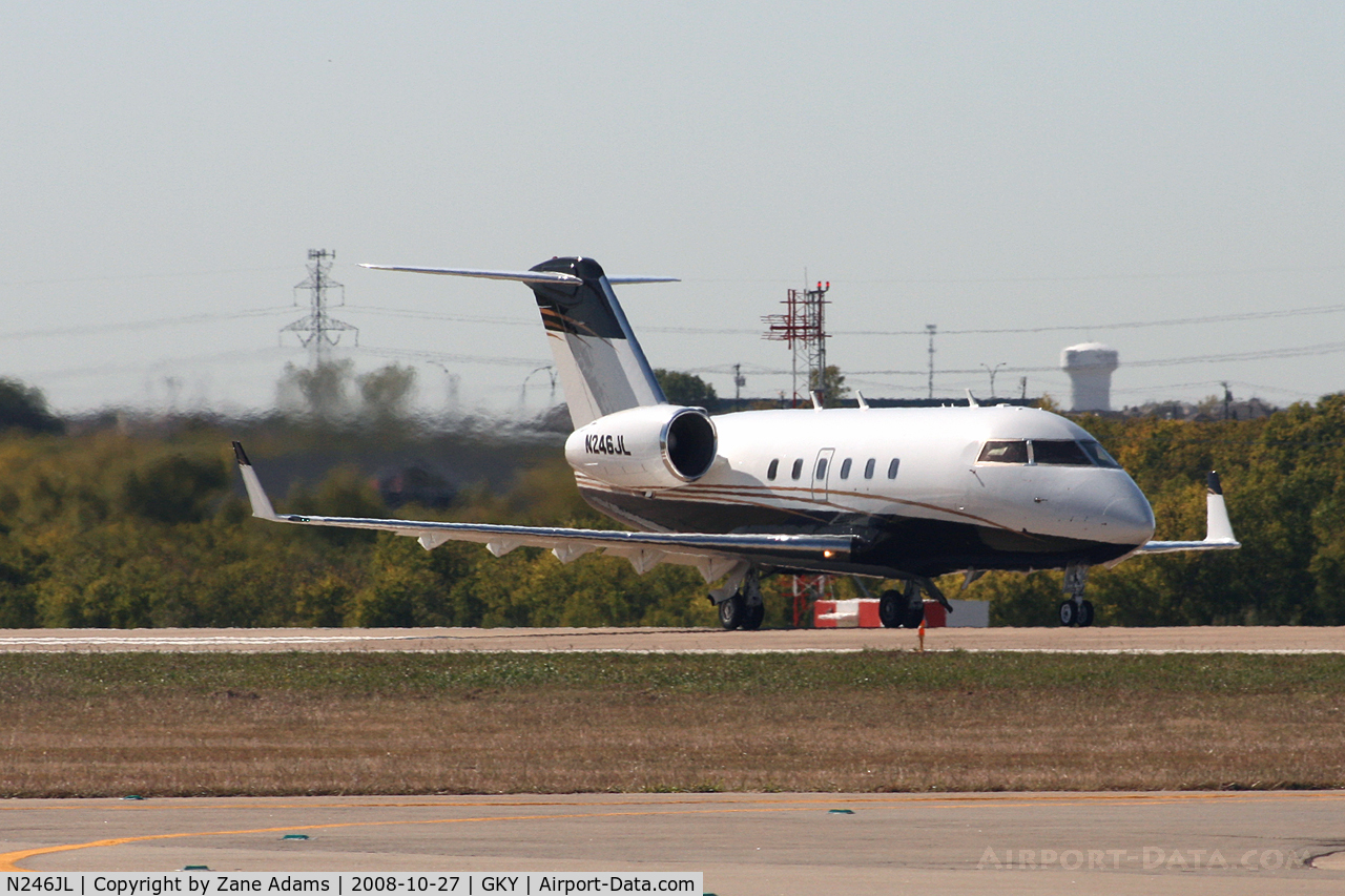 N246JL, Canadair Challenger 600-1A (CL-600-1A11) C/N 1046, Departing Arlington Municipal