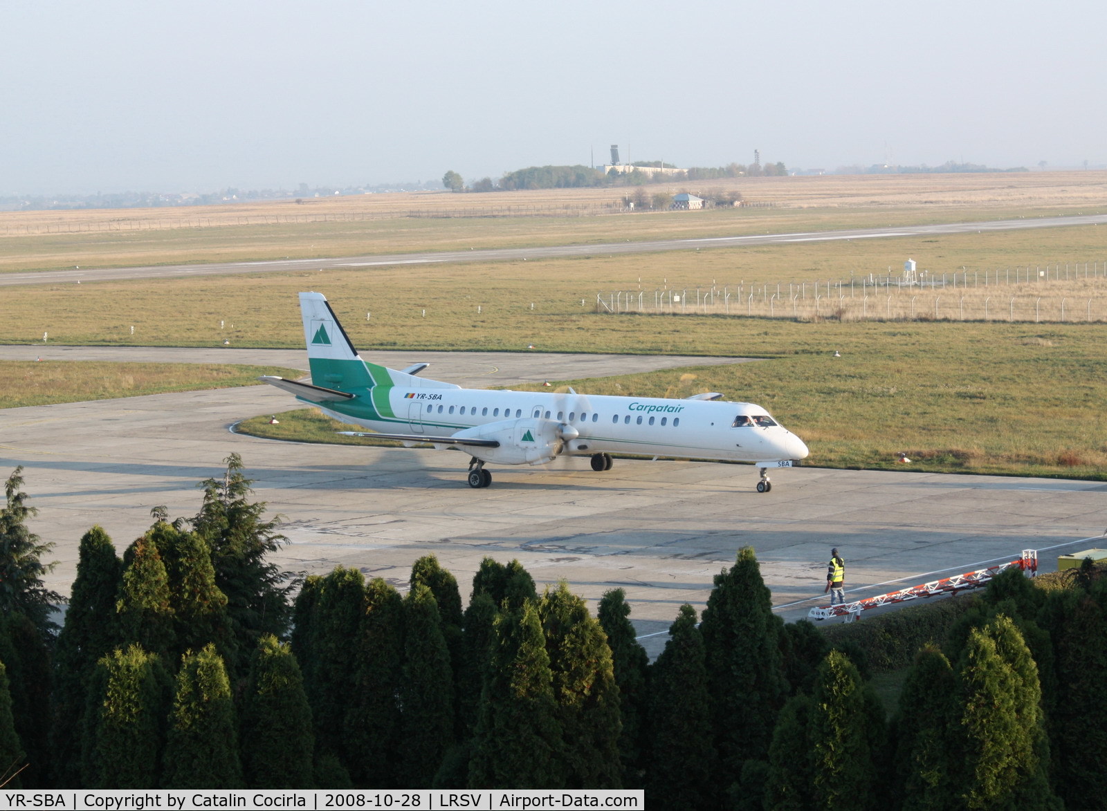 YR-SBA, 1996 Saab 2000 C/N 2000-038, Taxiing slowly to its stand