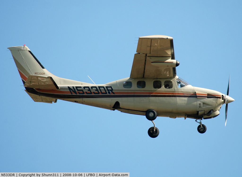 N533DR, Cessna P210N Pressurised Centurion C/N P21000584, Landing rwy 14R