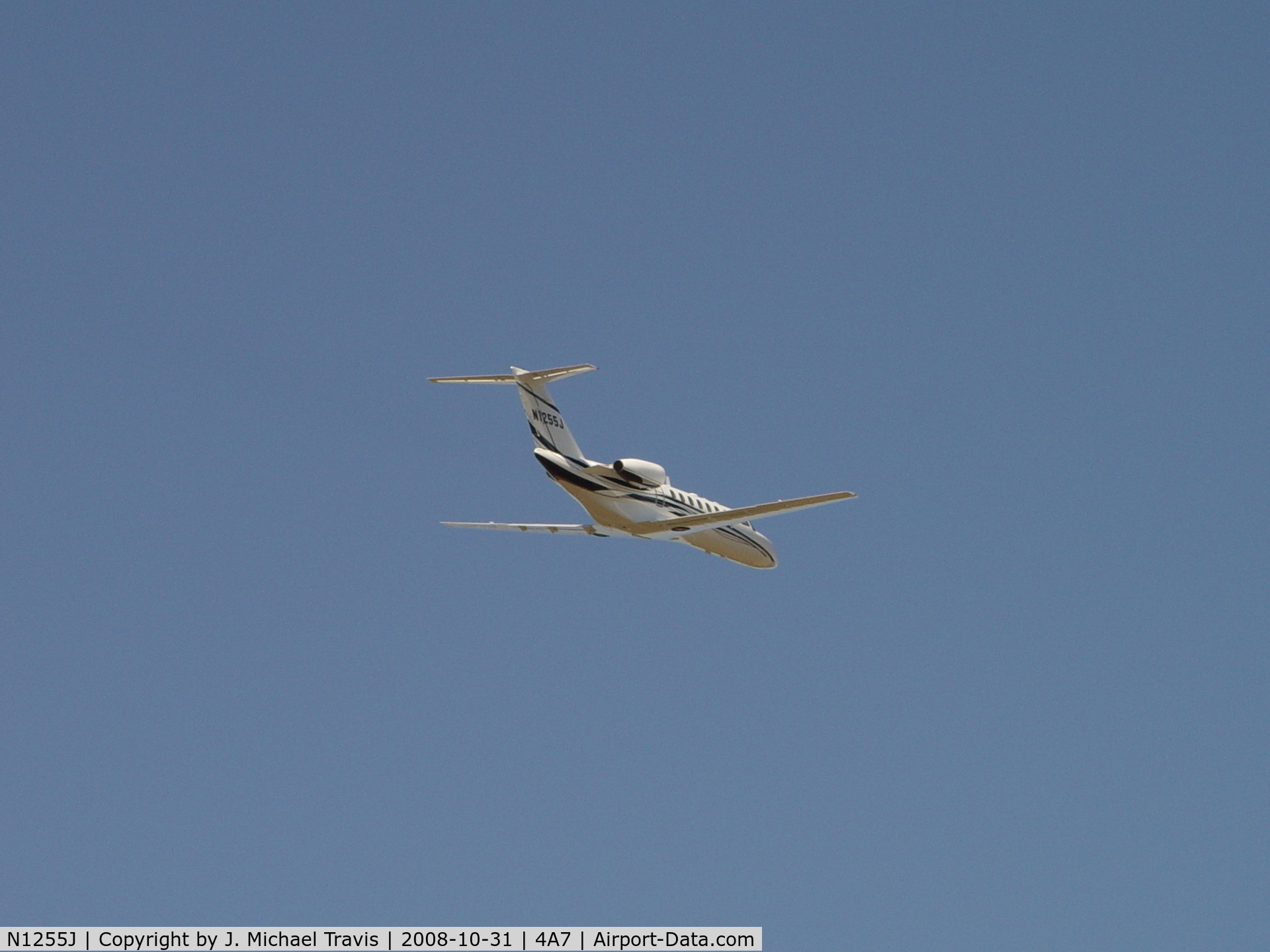 N1255J, 2006 Cessna 525B CitationJet CJ3 C/N 525B0109, N1255J departing Tara Field.