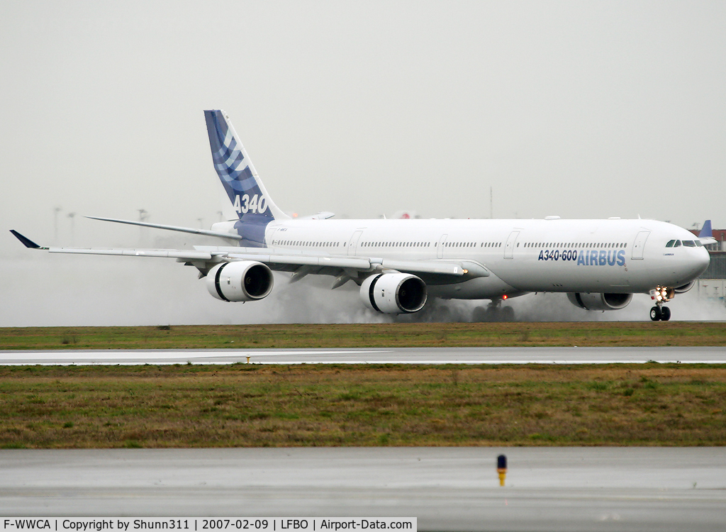 F-WWCA, 2001 Airbus A340-642 C/N 360, Reverse engaged under rain ;-)