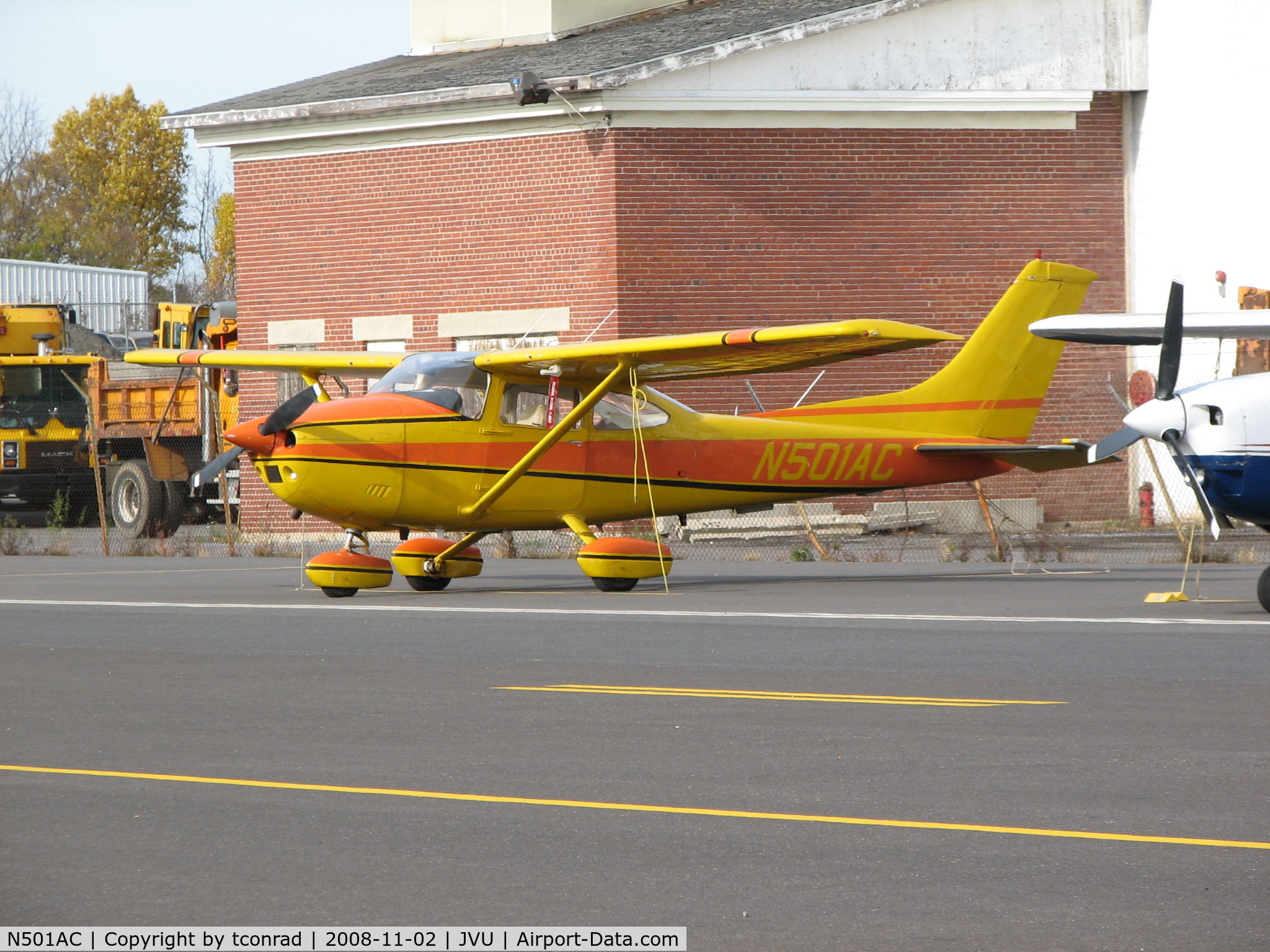 N501AC, 1979 Cessna 182Q Skylane C/N 18266922, at Queen City