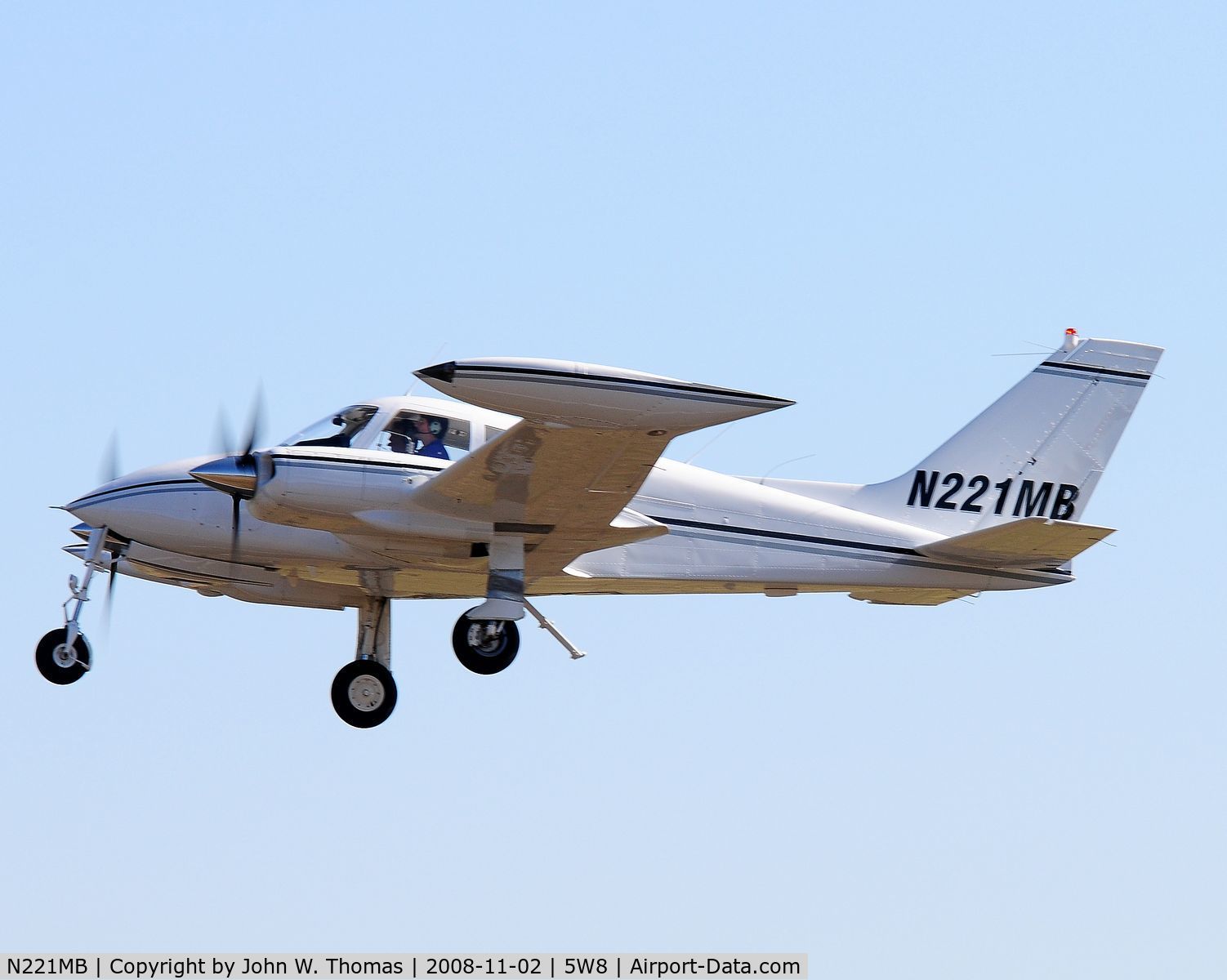 N221MB, 1966 Cessna 310L C/N 310L-0021, Departing runway 4