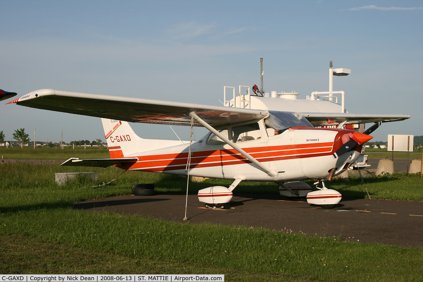 C-GAXD, 1975 Cessna 172M C/N 17265207, /