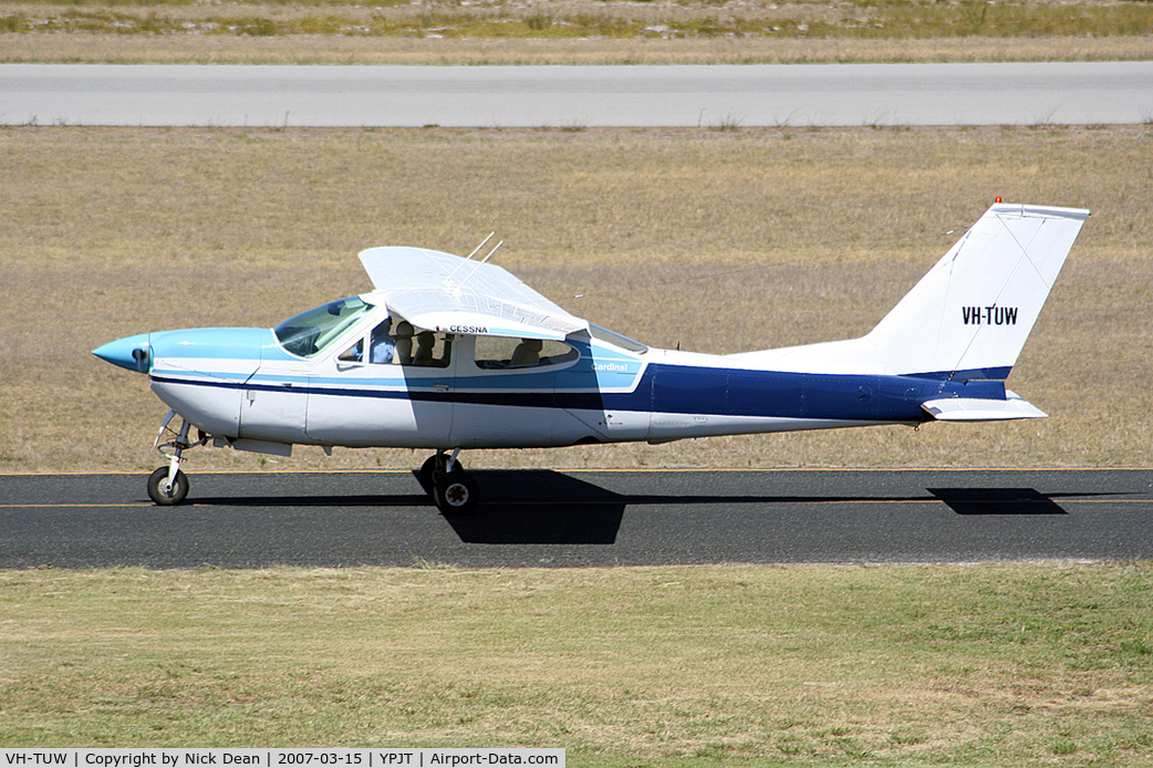 VH-TUW, 1977 Cessna 177RG Cardinal C/N 177RG1188, /