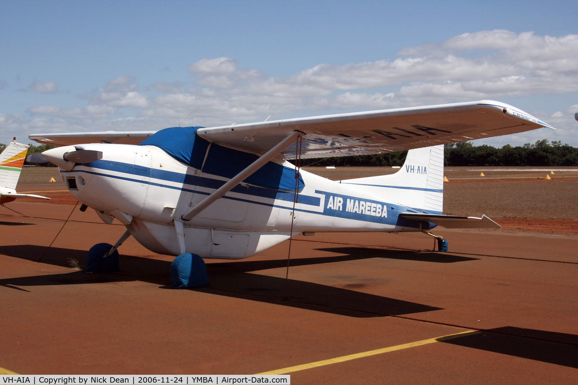 VH-AIA, Cessna A185F Skywagon 185 C/N 18502289, /