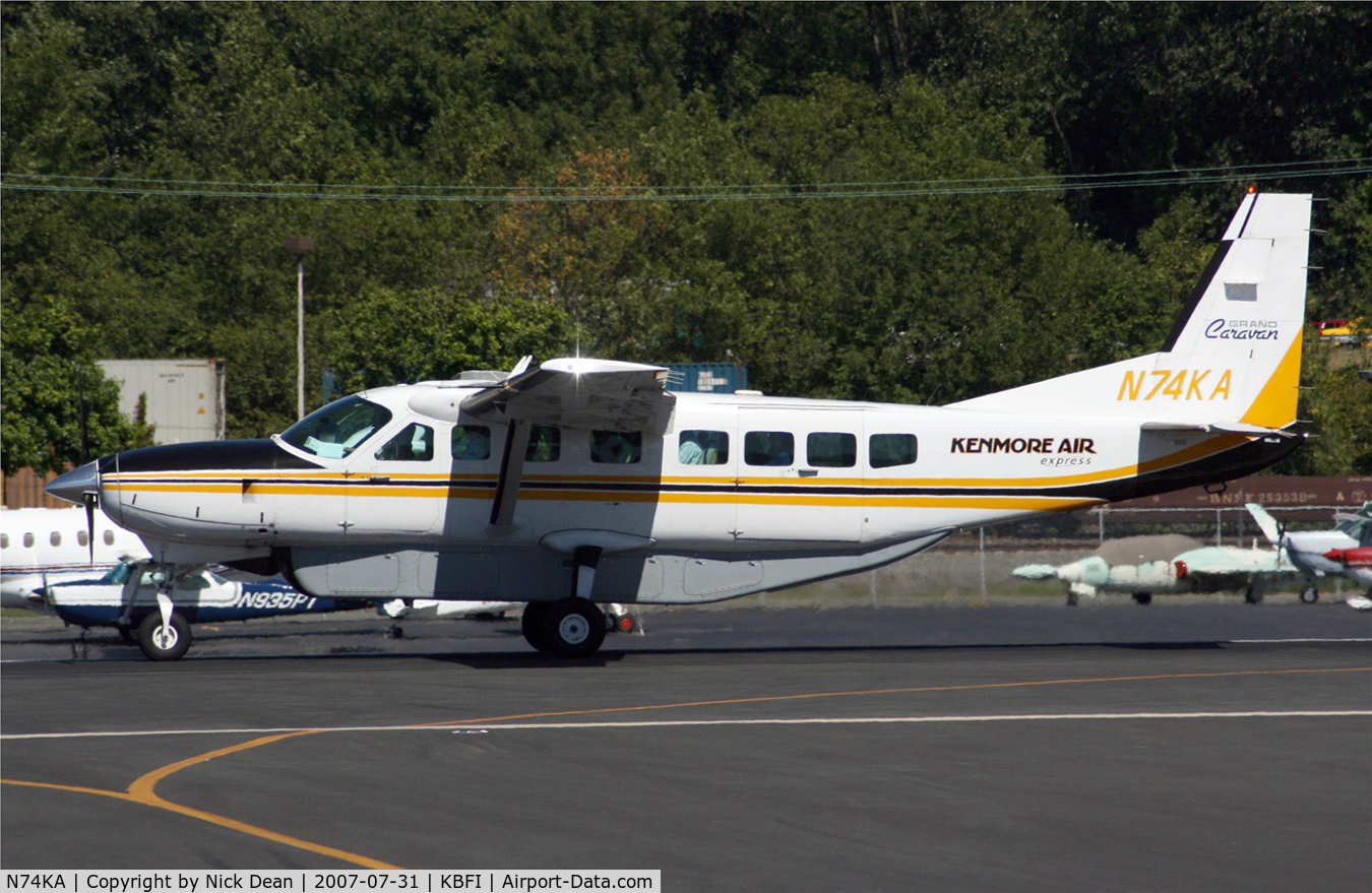 N74KA, 1999 Cessna 208B Caravan I C/N 208B0770, /