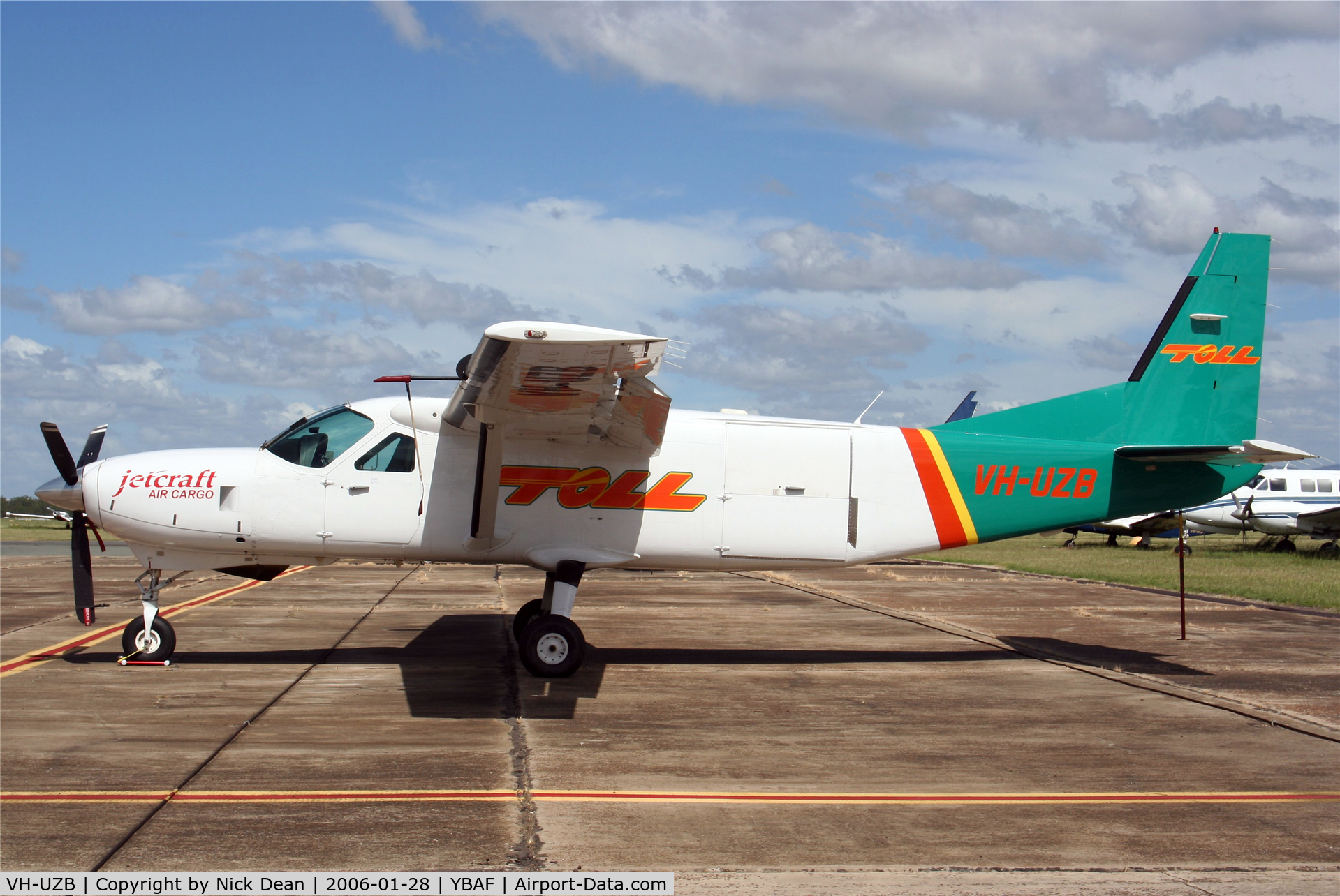 VH-UZB, 1999 Cessna 208B Super Cargomaster C/N 208B0769, /