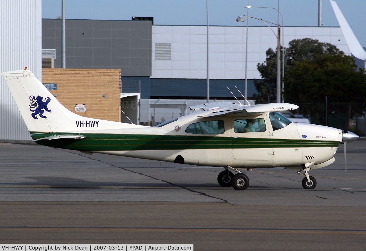 VH-HWY, Cessna 210L Centurion C/N 21060263, /