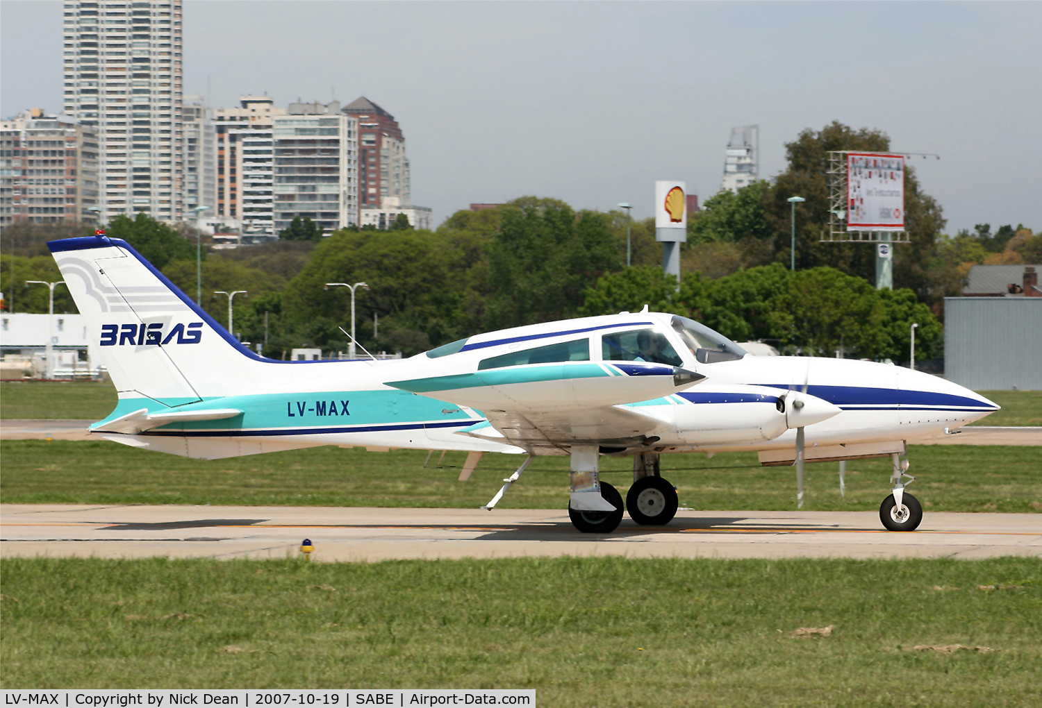 LV-MAX, Cessna 310R C/N 310R-0958, /
