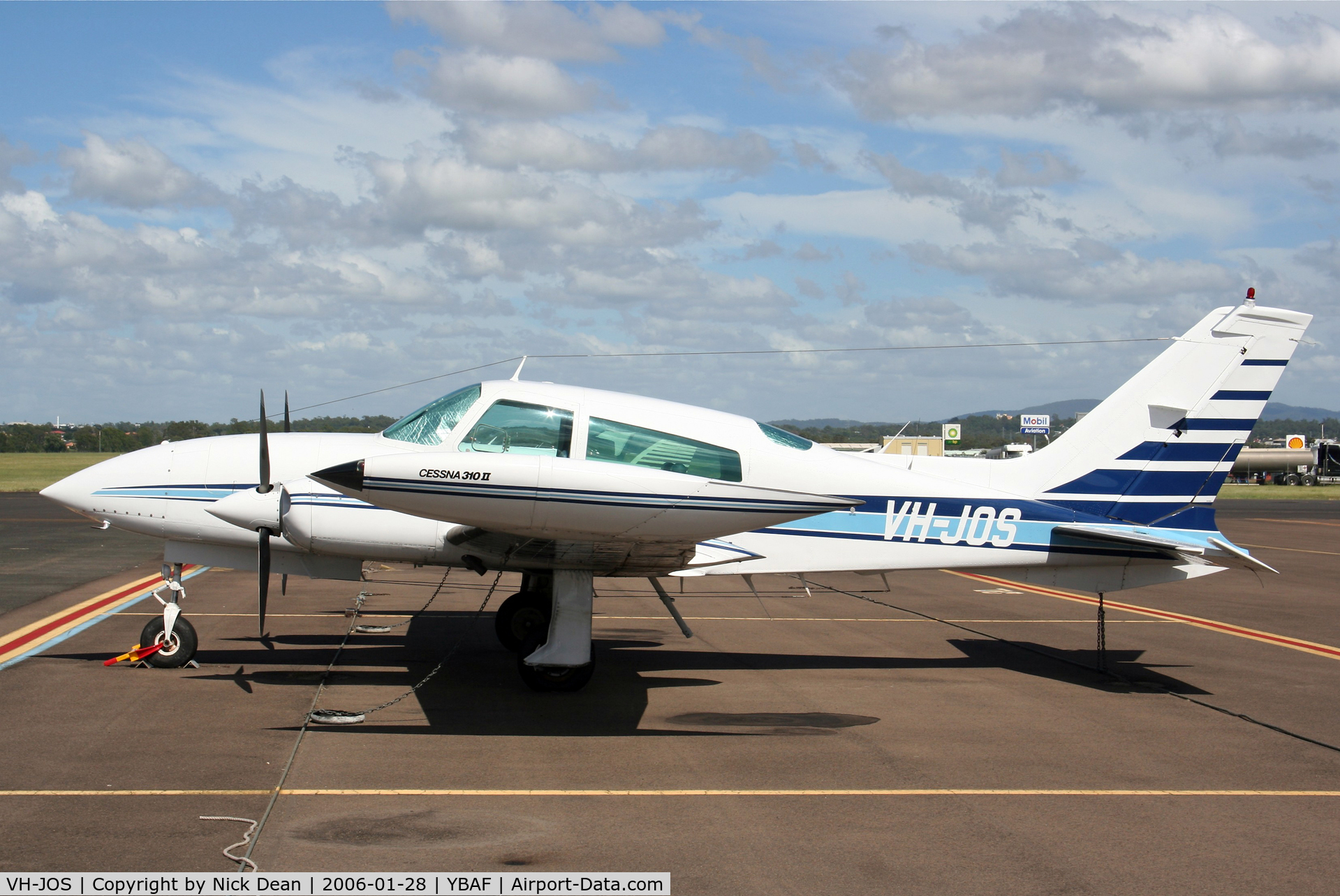 VH-JOS, Cessna 310R C/N 310R1259, /