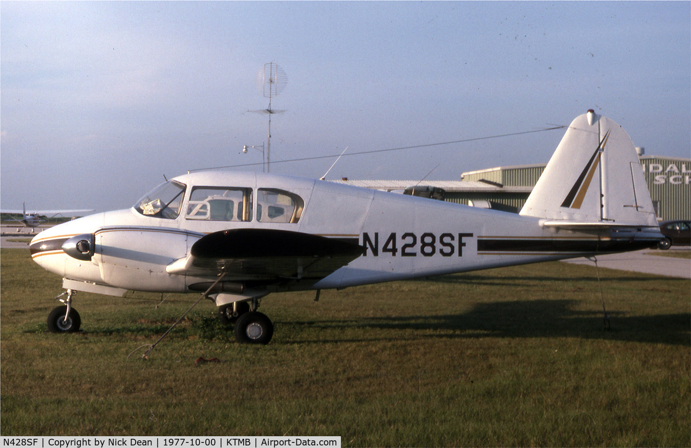 N428SF, 1962 Piper PA-23-160 Apache C/N 23-1399, .