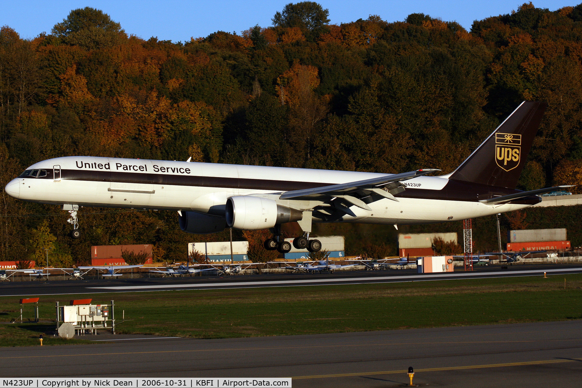 N423UP, 1991 Boeing 757-24APF C/N 25325, /