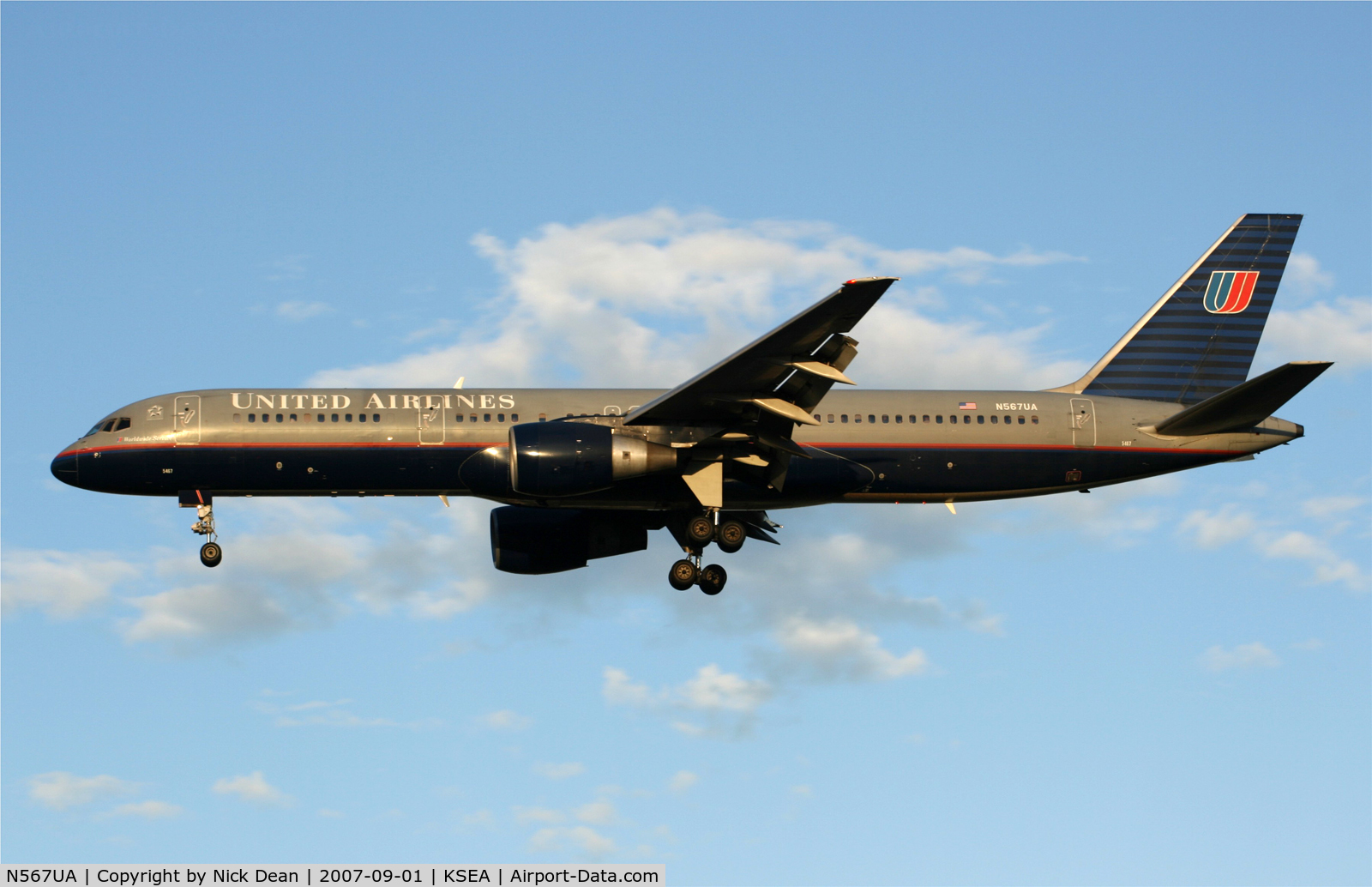 N567UA, 1992 Boeing 757-222 C/N 26673, /