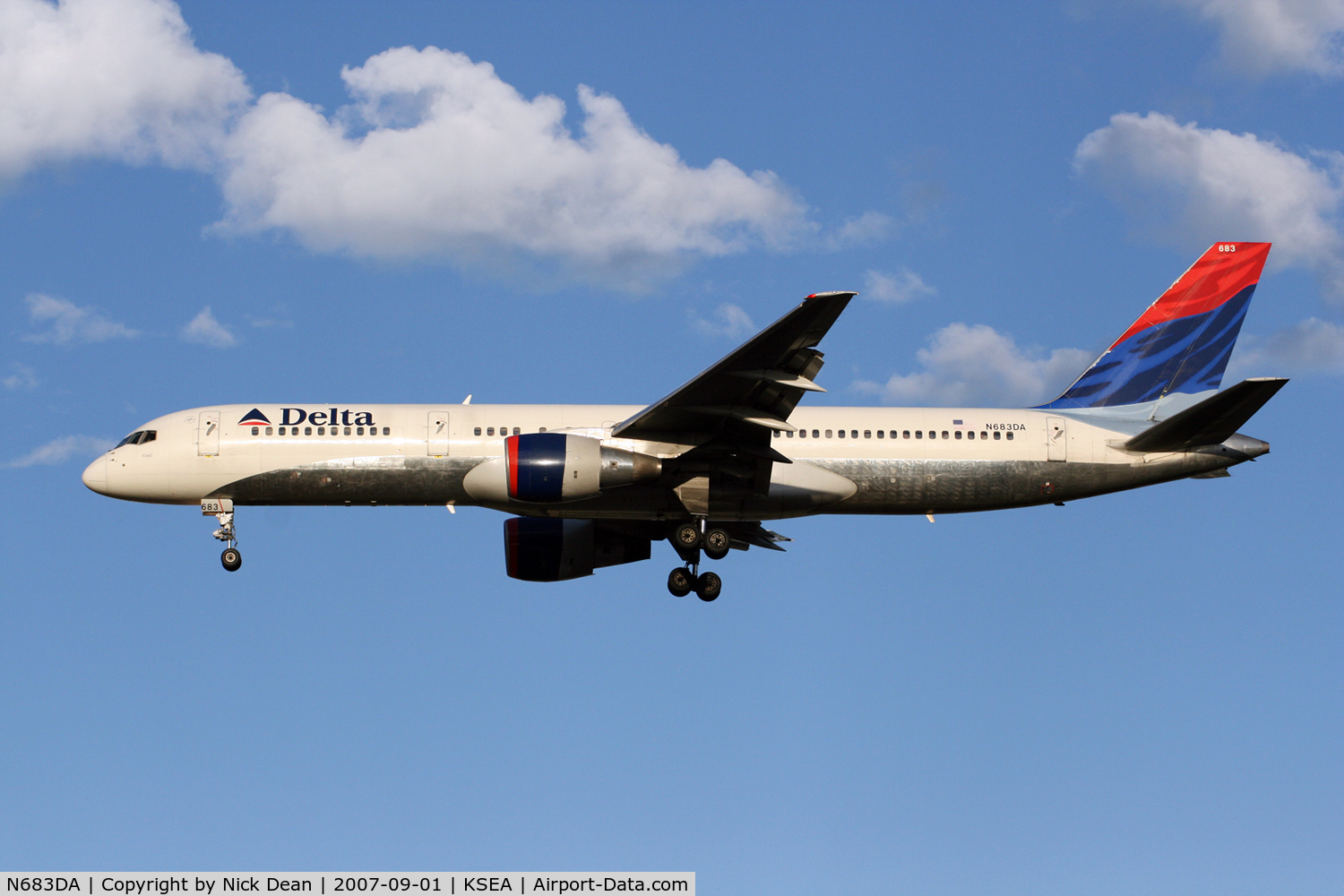 N683DA, 1993 Boeing 757-232 C/N 27103, /