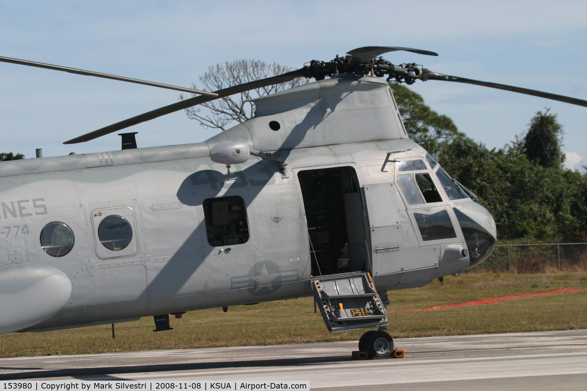 153980, Boeing Vertol CH-46E Sea Knight C/N 2331, 2008 Stuart, FL Airshow