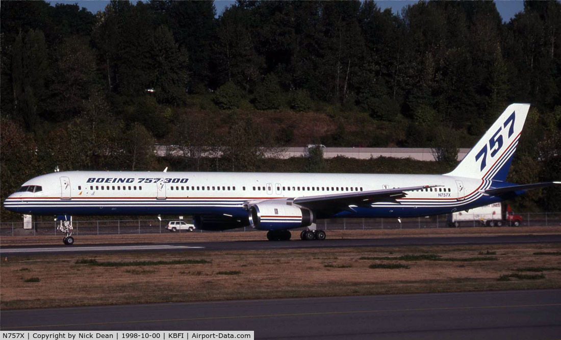 N757X, 1998 Boeing 757-330 C/N 29016, .