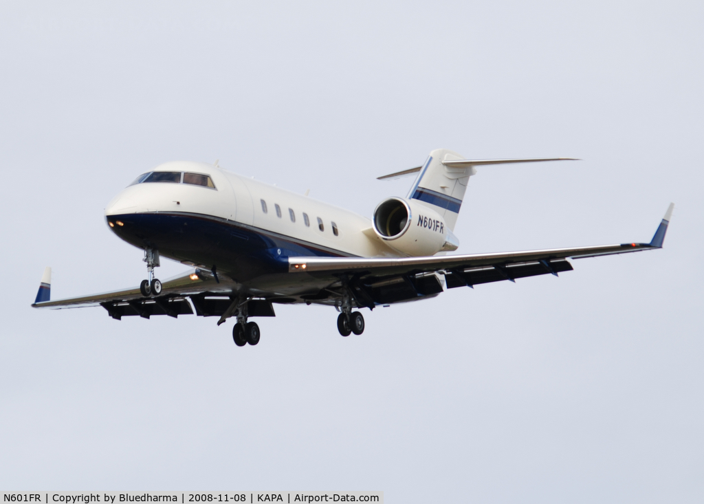 N601FR, 1987 Canadair Challenger 604 (CL-600-2B16) C/N 5003, On final approach to 17L.