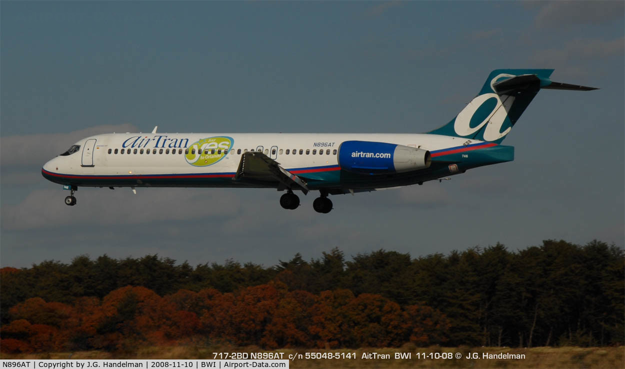 N896AT, 2005 Boeing 717-200 C/N 55048, Say Yes To Orlando landing at BWI