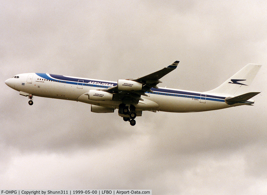 F-OHPG, 1994 Airbus A340-211 C/N 074, Take off rwy 32L as delivery flight