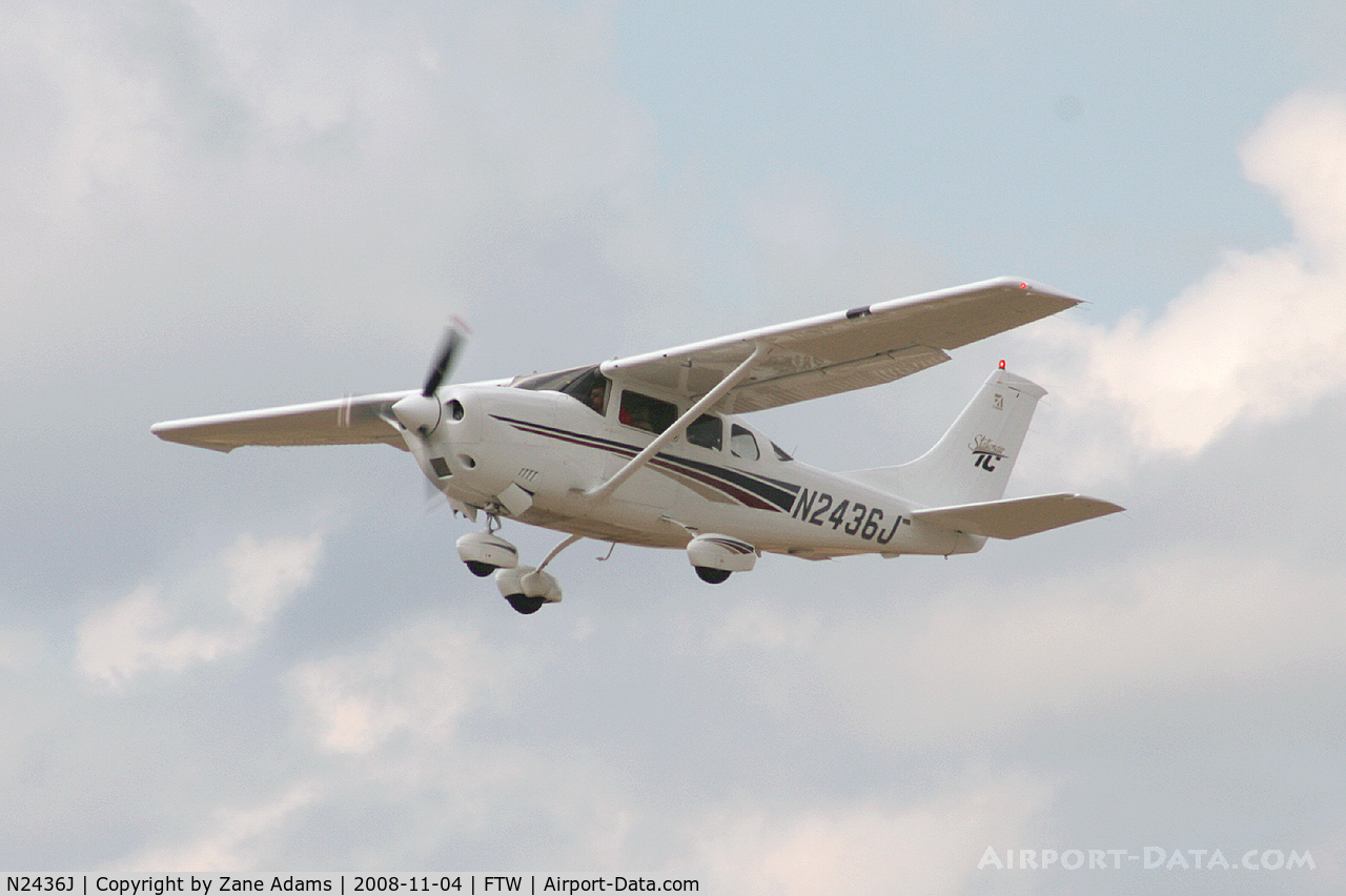N2436J, 1999 Cessna T206H Turbo Stationair C/N T20608138, At Meacham Field