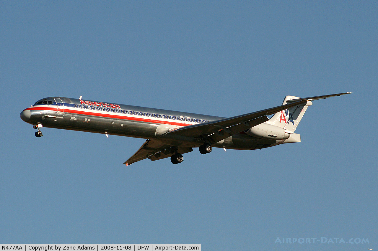 N477AA, 1988 McDonnell Douglas MD-82 (DC-9-82) C/N 49652, Landing runway 36L at DFW
