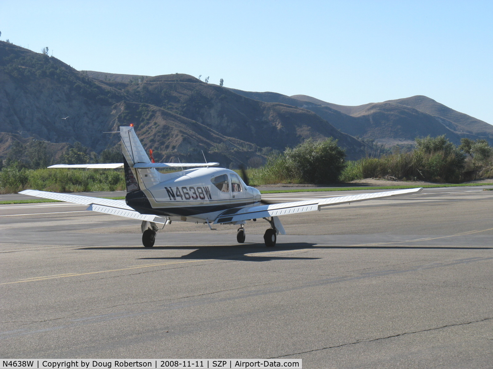 N4638W, 1977 Rockwell International 112TCA Commander C/N 13168, 1977 Rockwell 112TC-A TURBO ALPINE COMMANDER, Lycoming TIO-360-C1A6D 210 Hp, taxi to Rwy 04