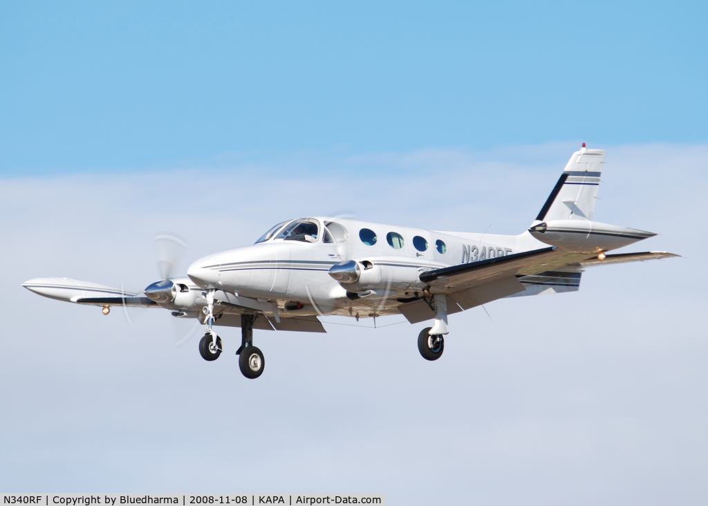N340RF, 1976 Cessna 340A C/N 340A0212, On final approach to 17L.