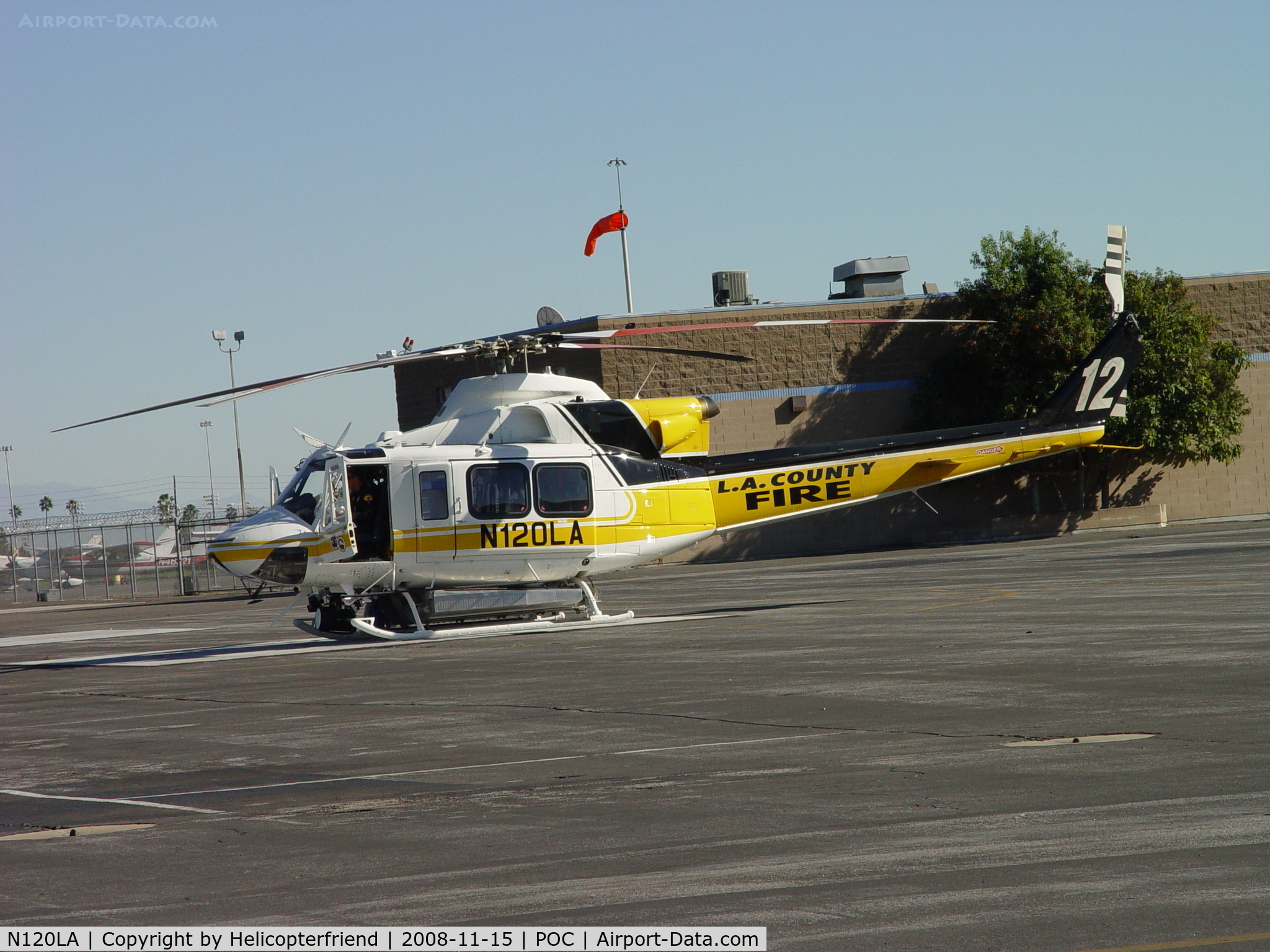 N120LA, 2007 Bell 412EP C/N 36455, Loading up for take off to help with fires