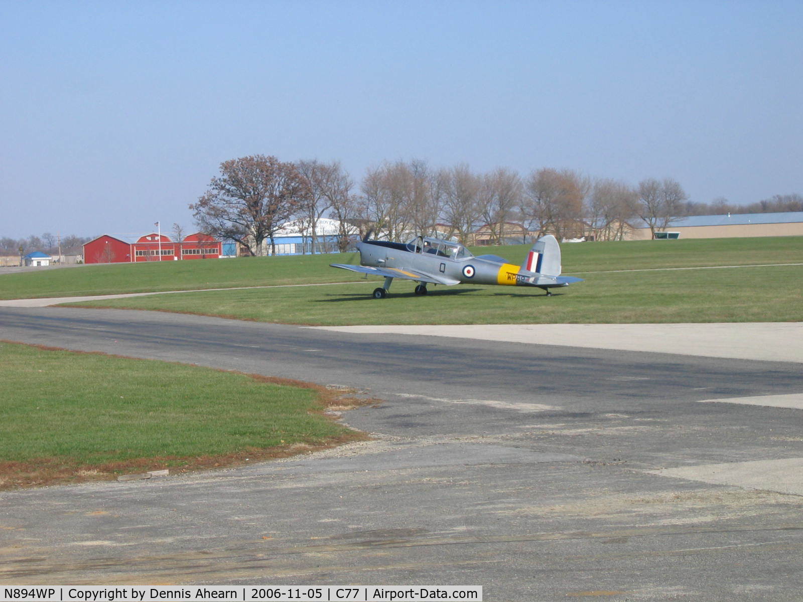 N894WP, 1952 De Havilland DHC-1 Chipmunk T.10 C/N C1/0679, Beautiful Chippie in RAF colors