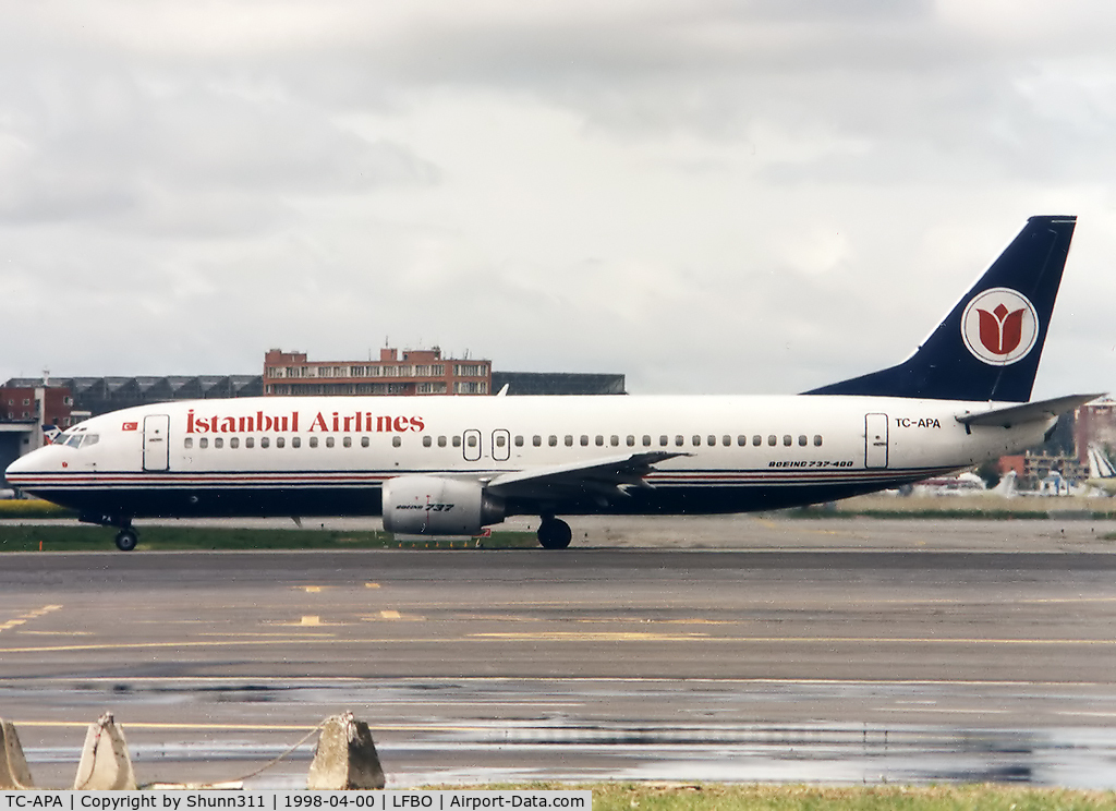 TC-APA, 1992 Boeing 737-4S3 C/N 25595, Rolling holding point rwy 32R for departure...