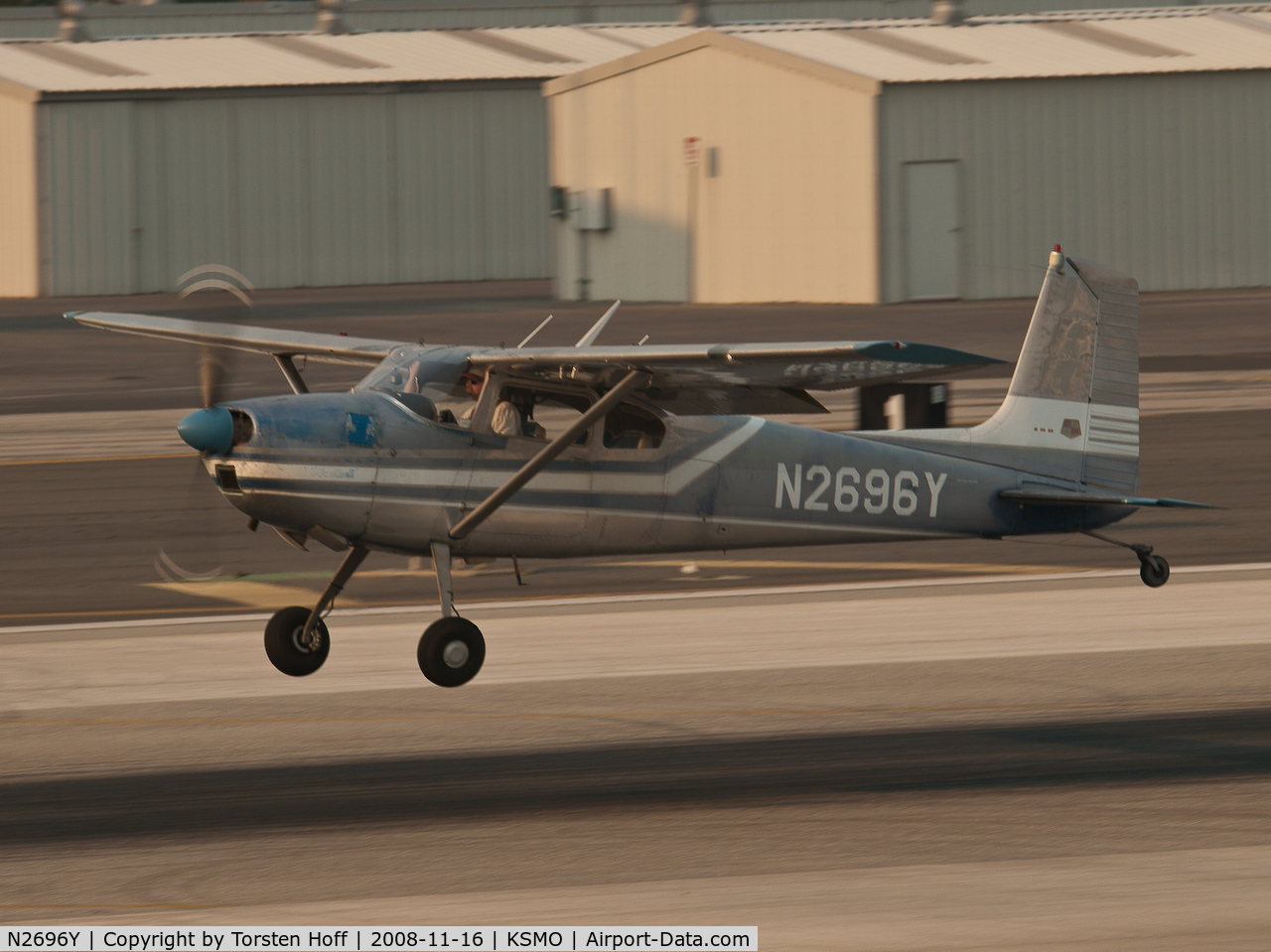 N2696Y, 1962 Cessna 180F C/N 18051196, N2696Y departing from RWY 21