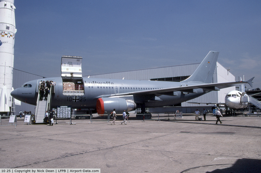 10 25, 1988 Airbus A310-304/MRTT C/N 484, /