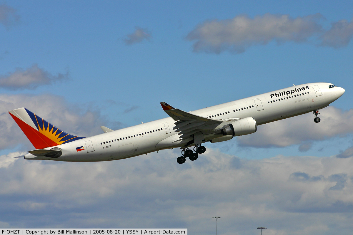 F-OHZT, Airbus A330-301 C/N 203, take off r/w 34L