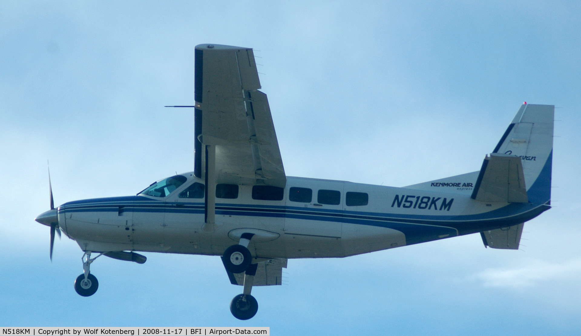 N518KM, Cessna 208 Caravan I C/N 208-00279, looks like it sprouted wheels now