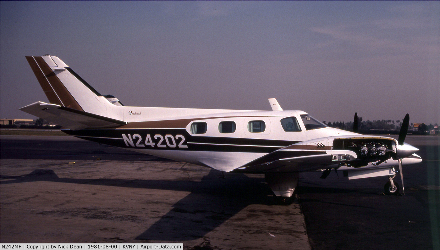 N242MF, 1978 Beech B-60 Duke C/N P-465, As it was in 1981 N24202
