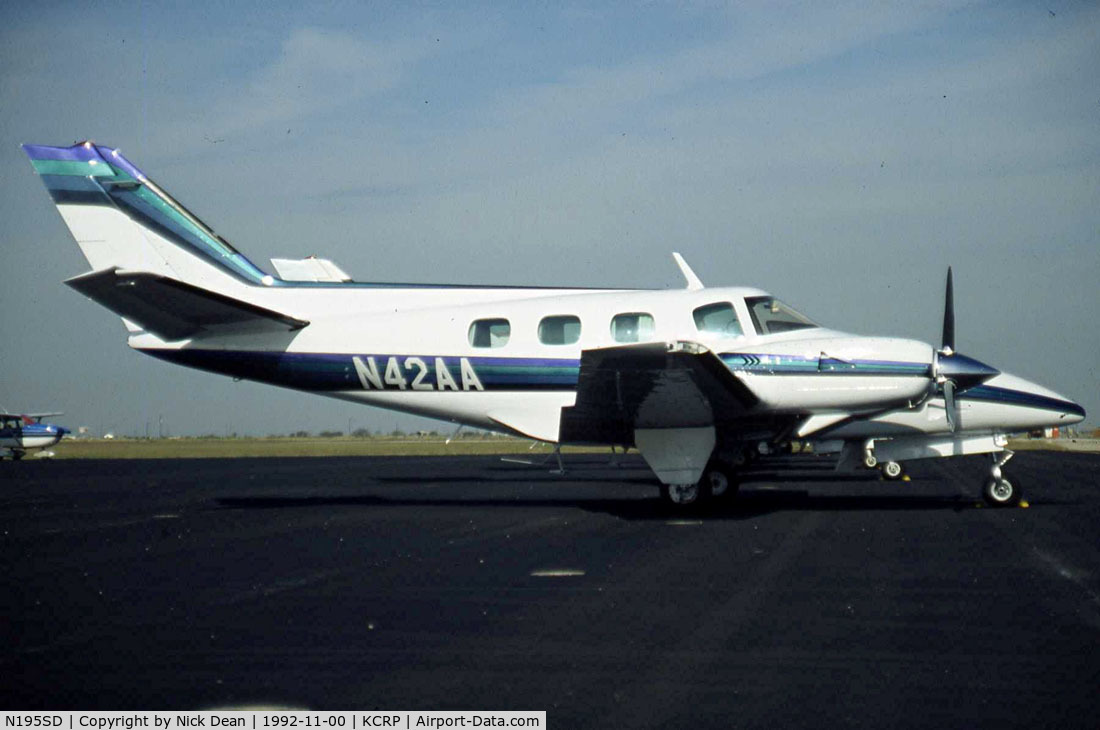N195SD, 1979 Beech B-60 Duke C/N P-494, As it was in 1992 N42AA