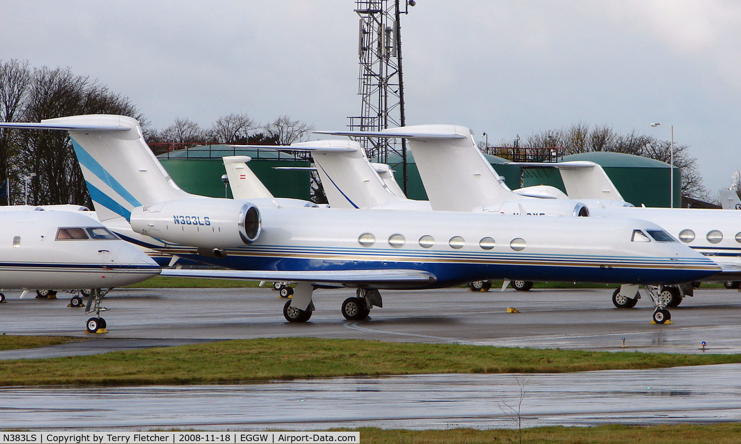 N383LS, 1998 Gulfstream Aerospace G-IV C/N 544, Gulfstream G1159D at Luton