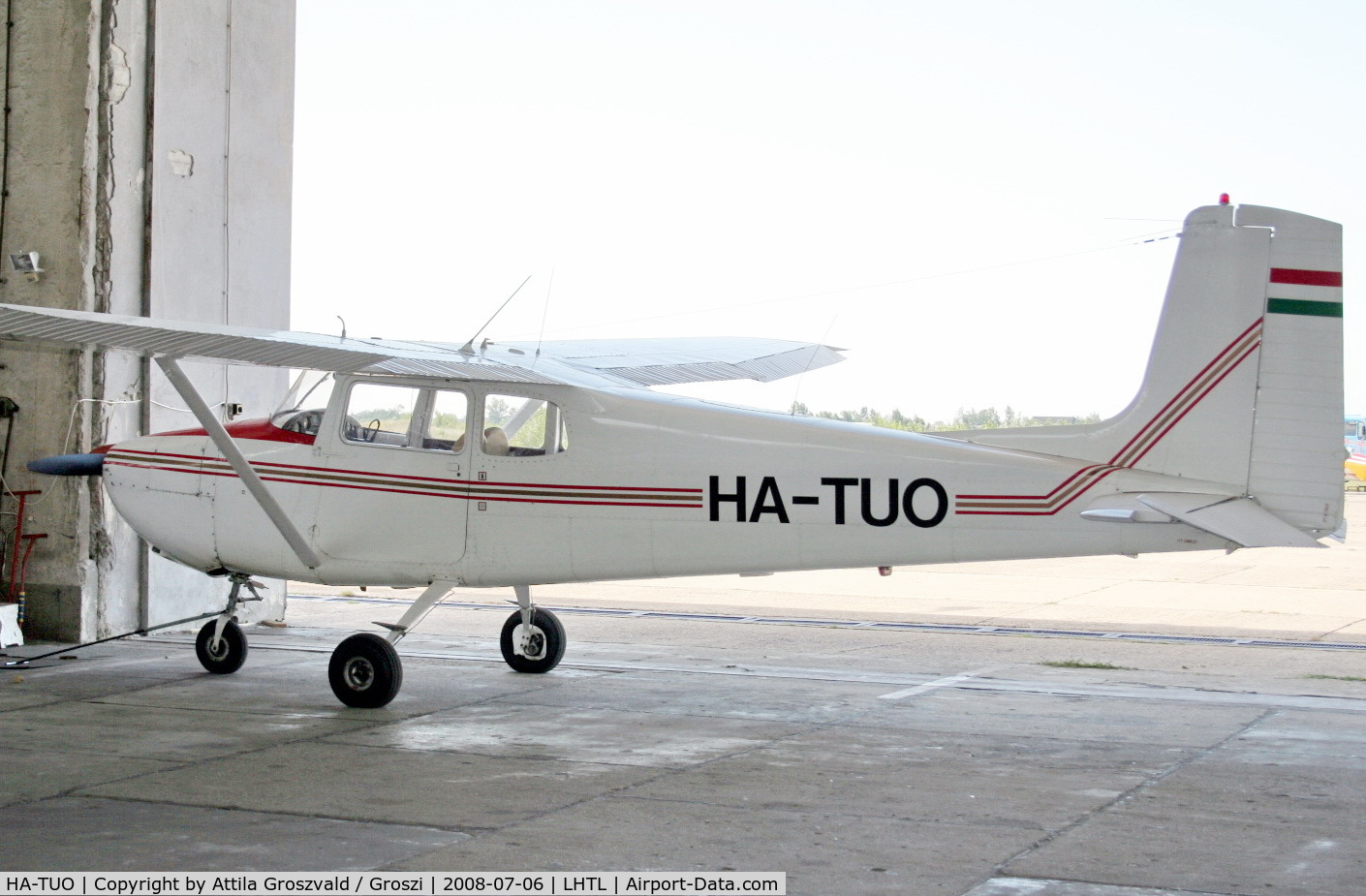 HA-TUO, 1956 Cessna 172 C/N 29004, Tököl airport / hangar