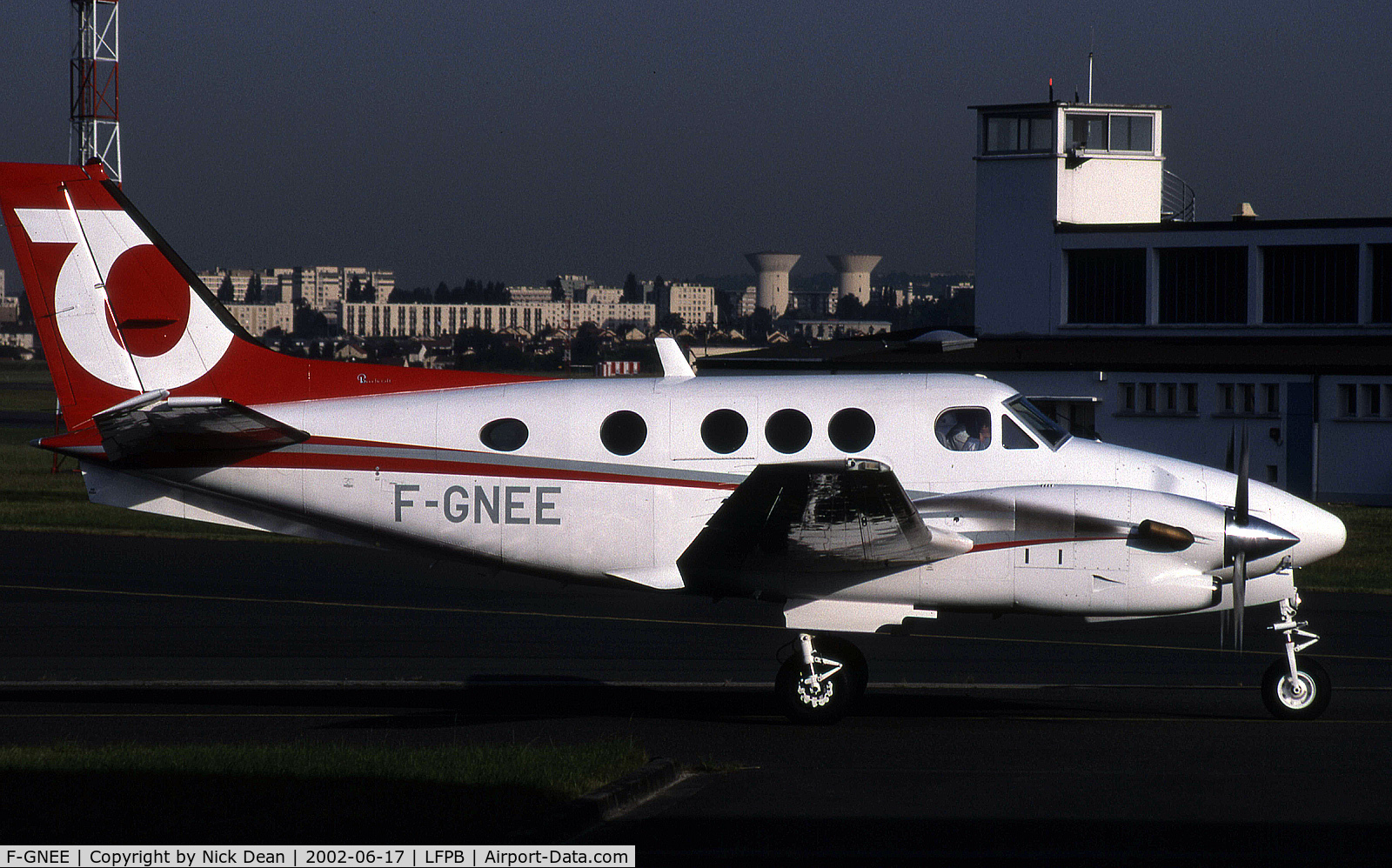 F-GNEE, 1993 Beech C90A King Air C/N LJ-1328, This has a stunning scheme now I really need to get a digital