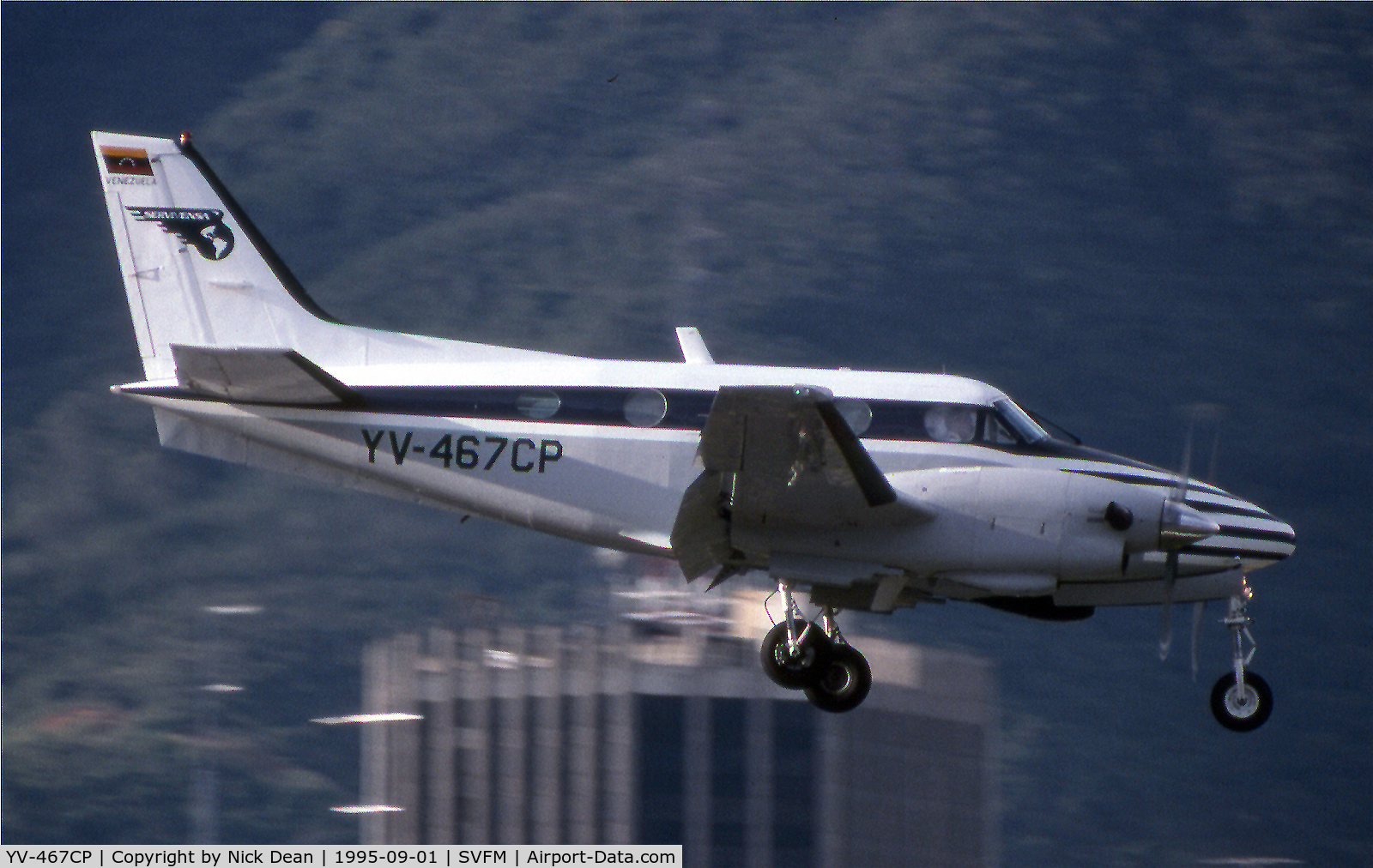 YV-467CP, 1974 Beech E90 King Air C/N LW-94, /