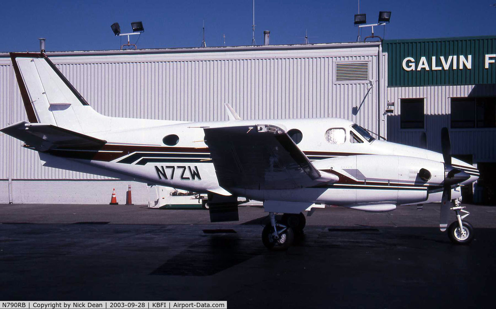 N790RB, 1977 Beech E-90 King Air C/N LW-262, Seen as N7ZW