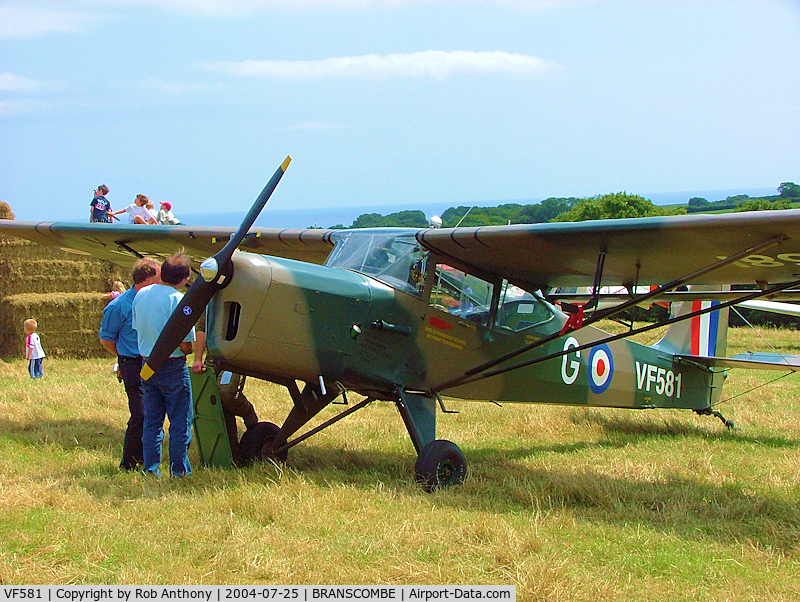 VF581, 1946 Beagle A-61 Terrier 1 C/N 2539, VF581 @ Branscombe Airday 2004
