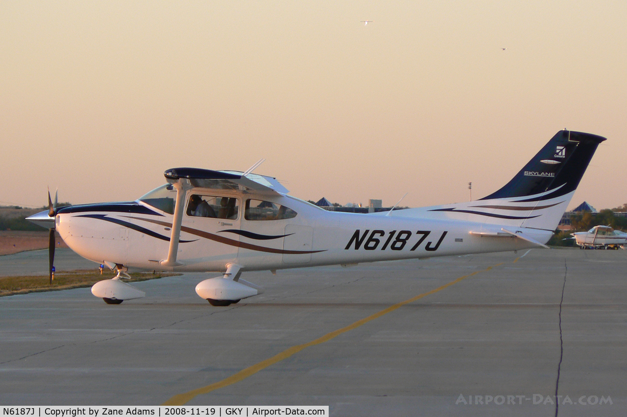 N6187J, 2008 Cessna 182T Skylane C/N 18282094, At Arlington Municipal - Cessna 182T